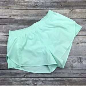 Lululemon Pleat to Street Shorts Size 6 mint green